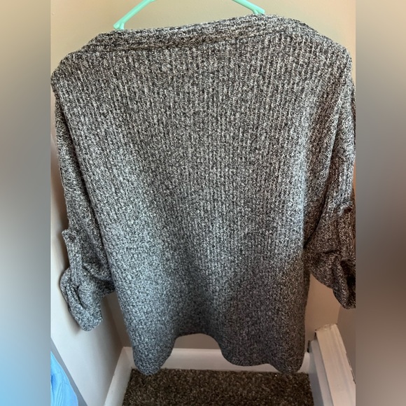 Detailed sweater, size M - Picture 2 of 6